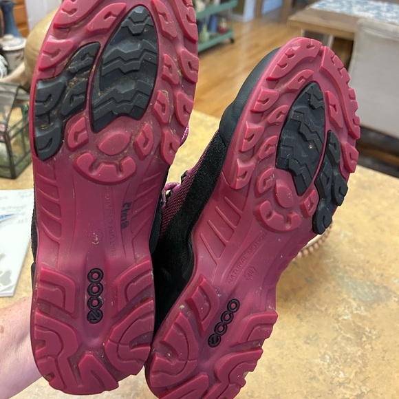 ECCO Women's Biom Gore-Tex Terrain Hiking Boots - Picture 10 of 12